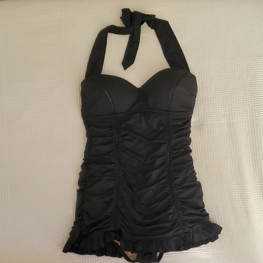 Jantzen Iconic one piece, Black, size 8 $175- now $110 - Picture 1 of 6